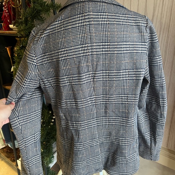 Lands' End Women's Classic Gray Check Blazer - Picture 7 of 7